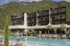 Amaris Suites